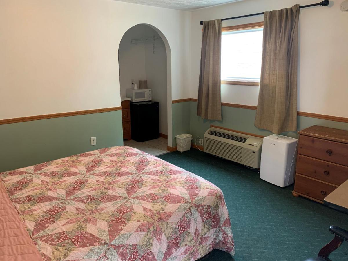 Haven Inn Glen Dale Екстериор снимка